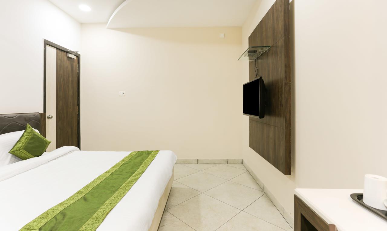 Hotel Treebo Trend Grace Residency Madrás Exterior foto